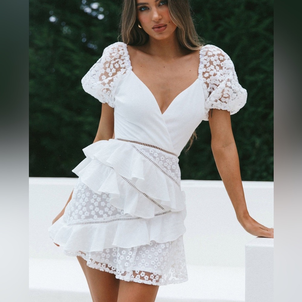 Taurus Floral Embroidery Puff Sleeve Dress White